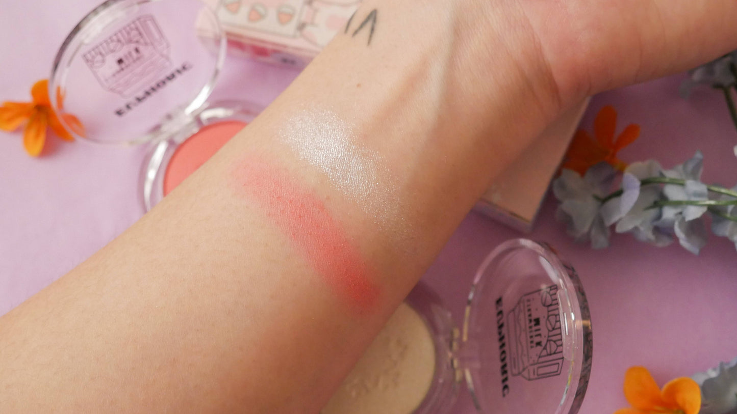 Strawberry Cow Blush and Highlight Duo