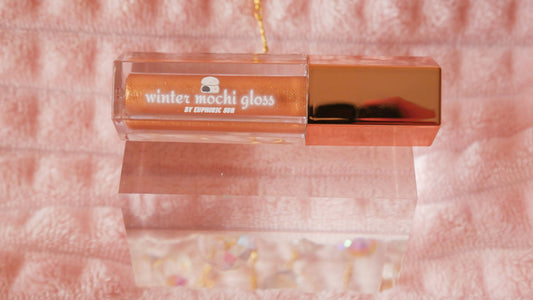 Winter Mochi Lip Glosses: Crispy Bun